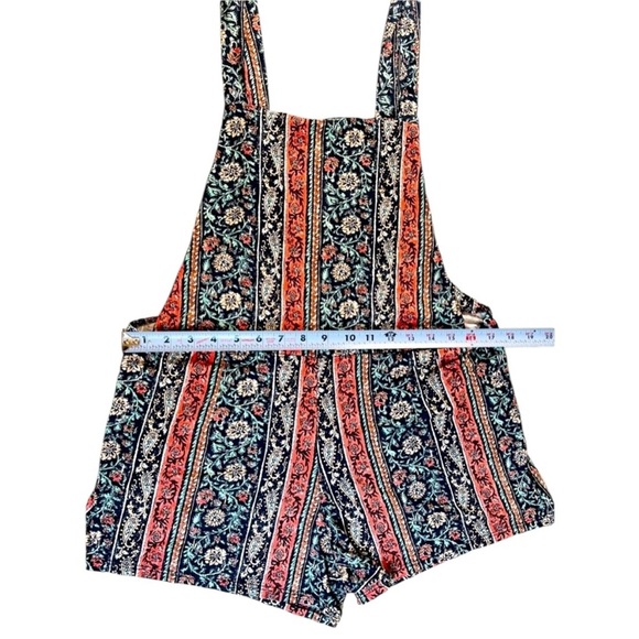 Michael Lauren Ridley Shorts Overalls in Boho South, Size Medium, NWT - Picture 8 of 10